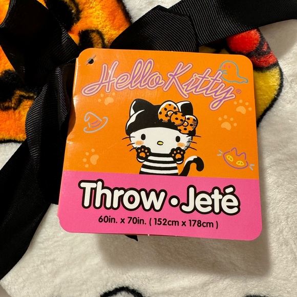 Hello kitty - Halloween throw - Picture 2 of 5